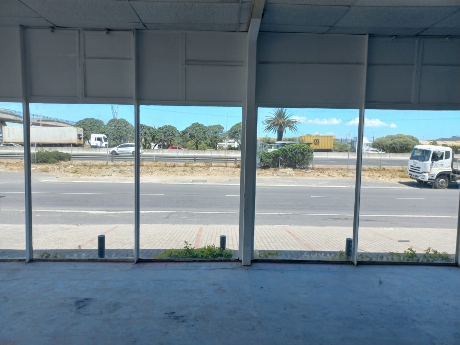 To Let commercial Property for Rent in Paarden Eiland Western Cape